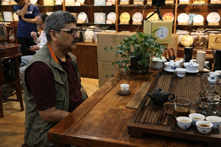 Indian Tea. We talk to a representative of a tea company from India|Video about tea and teaware