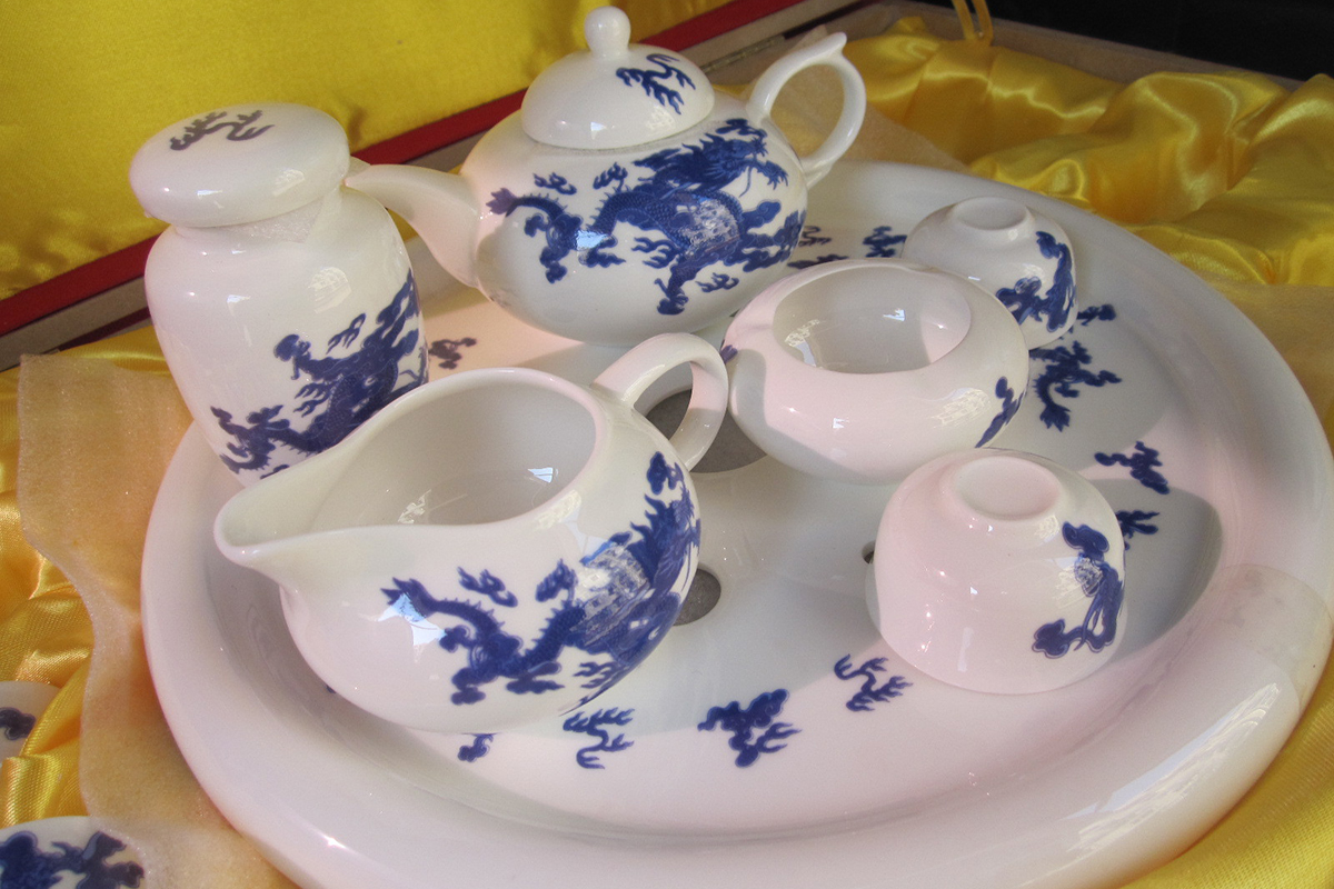 Symbolism in the painting of Chinese tea utensils Символизм в росписи китайской чайной посуды