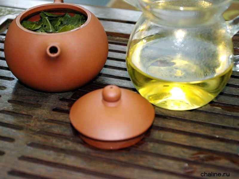 Tie Guan Yin (铁观音tiěguānyīn - Iron Goddess of Mercy)