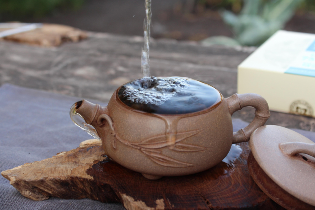 Clay teapot Глиняный чайник