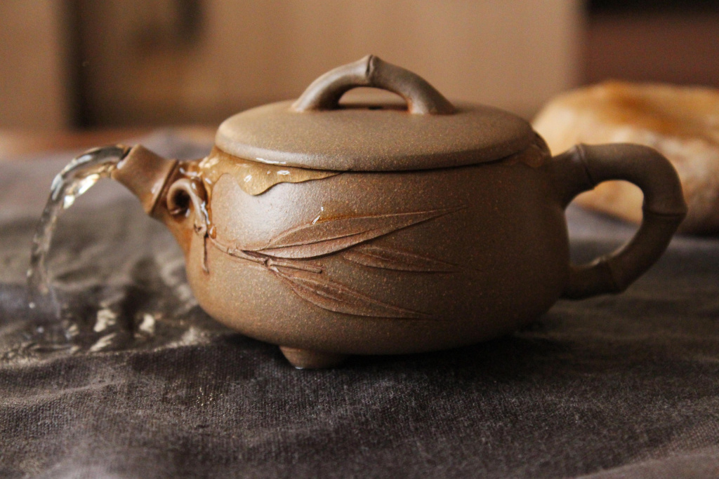 Clay teapot Глиняный чайник