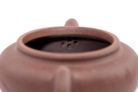 Ceramic teapot from Yixing, Jiangsu "Baizhuixiang", 140 ml.. Price: ₽4,330 rub.