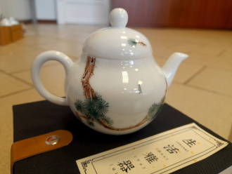 Hand-painted porcelain teapot "Mountain Cedar", 160 ml.. Price: ₽19,490 rub.