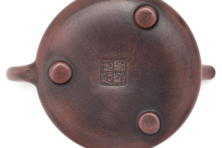 Yixing clay teapot by master Lin Yuzhen "Sweet", 190 ml.. Price: ₽10,960 rub.