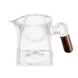 Chahai with a wooden handle "Tip" 470 ml. Price: ₽2,200 rub.