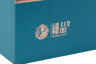 Gift box with loose tea jars "Tea Party by the Sea". Price: ₽5,420 rub.