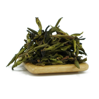 Buy, white tea Ya bao gushu ye sheng cha (Tea buds from ancient wild trees) | 白茶