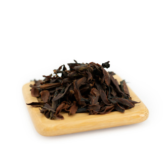 Red tea Hong Cha Ya Bao (Red Tea Buds from Puer Trees)
