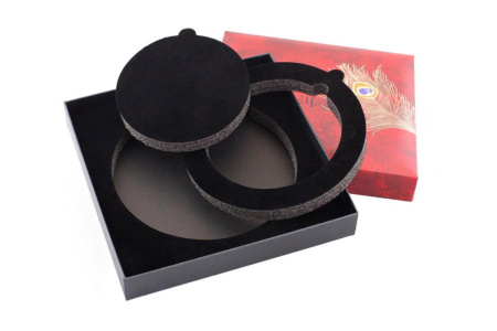 Gift packaging for a pu-erh cake "Red Peacock Feather". Price: ₽1,800 rub.