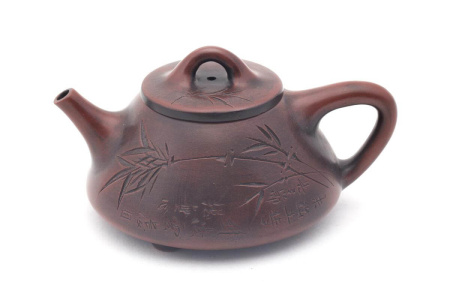 Yixing clay teapot by master Lin Yuzhen "Sweet", 190 ml.. Price: ₽10,960 rub.