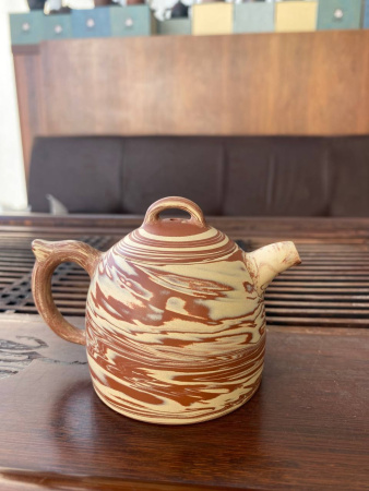 Глиняный чайник "Золотая стружка". Price: ₽12,030 rub.