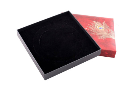 Gift packaging for a pu-erh cake "Red Peacock Feather". Price: ₽1,800 rub.