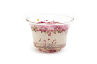 Red rose buds (hong meigui)|Flowers of plants