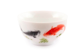 Уценённая пиала керамическая "Благородные карпы", 50 мл. | 茶杯. Price: ₽340 rub.