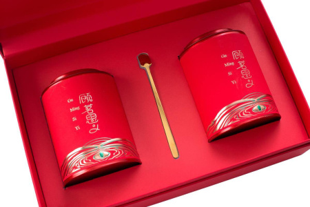 Gift packaging with jars for loose tea "Hongyu". Price: ₽4,680 rub.