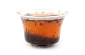 Loose Leaf Pu-erh Tea - Шу пуэр 2015 г. "Бай хао гунтин" (Дворцовый номер 100), 