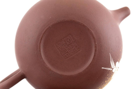 Clay teapot "Dance of flowers", 220 ml. Price: ₽3,700 rub.