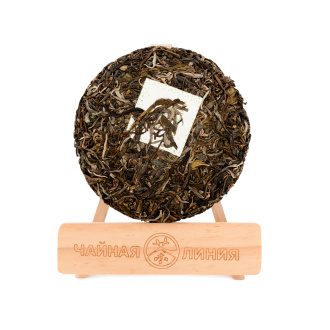 Pressed Raw Pu-erh Tea - Sheng pu-erh from ancient trees of the Jingmai Mountains, brand "Tea Line", 200 g., 