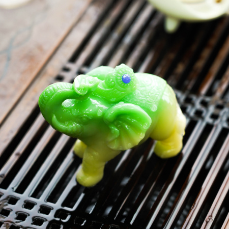 Color-changing tea toy "Alfil Green". Price: ₽2,310 rub.