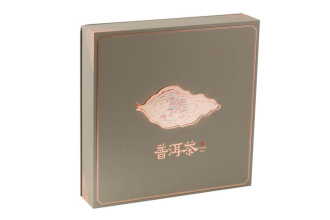 Gift packaging for pressed Pu-erh tea cakes, 28x28x6 cm. Price: ₽3,490 rub.