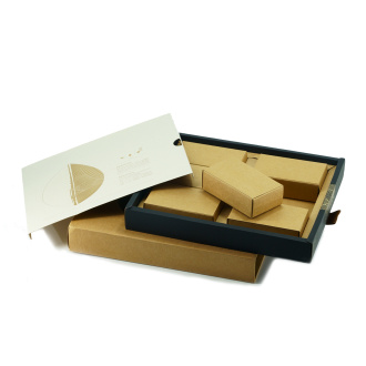 Gift wrapping "Tea leaf". Price: ₽2,320 rub.