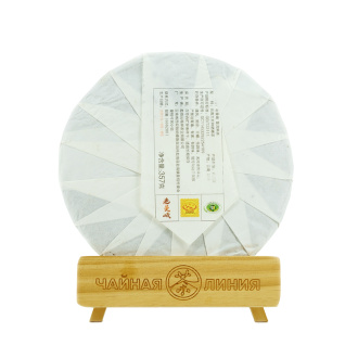 Pressed Rip Pu-erh Tea - Shu Pu'er 2019 "Laoman'e" Yunfuxiang plant 357 g, 