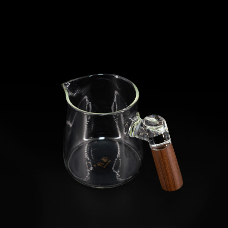 Glass chahai with a wooden handle "Virtuosity". Price: ₽2,770 rub.