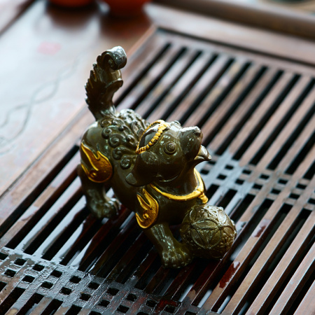 Small Color-Changing Tea Toy "Golden Sky Lion". Price: ₽2,090 rub.