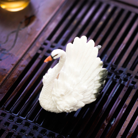 Color-Changing Tea Toy "Black and White Swan". Price: ₽2,610 rub.