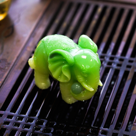 Color-Changing Tea Toy "Lime Elephant". Price: ₽2,350 rub.