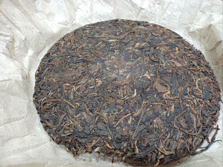 Pressed Raw Pu-erh Tea - Шэн пуэр 2004 года "Зелёная марка" CNNP 357 г, 