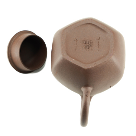 Ceramic teapot from Yixing, Jiangsu "Eggplant", 175 ml.. Price: ₽3,630 rub.