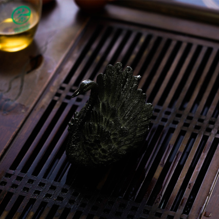 Color-Changing Tea Toy "Black and White Swan". Price: ₽2,610 rub.