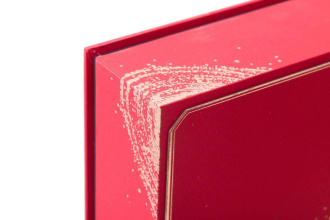 Gift packaging for the "Pressed Red Tea" pancake. Price: ₽3,490 rub.