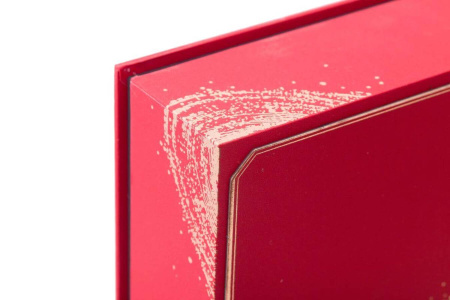 Gift packaging for the "Pressed Red Tea" pancake. Price: ₽3,490 rub.