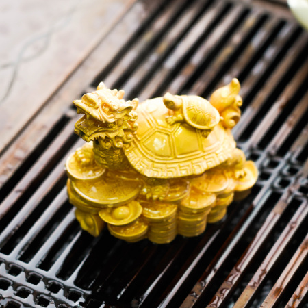 Large color-changing tea toy "Golden Dragon". Price: ₽2,370 rub.