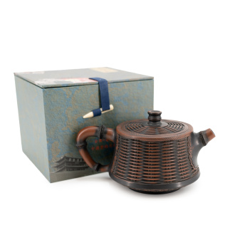 Глиняный чайник из Циньчжоу, Гуанси "Свивание", 230 мл.. Price: ₽28,220 rub.