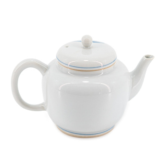 Hand-painted porcelain teapot "Privacy", 180 ml. Price: ₽3,240 rub.