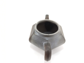 Глиняный чайник дровяного обжига из Исин, Цзянсу "Шестиугольный". Price: ₽24,170 rub.