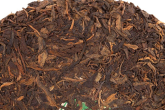 Pressed Raw Pu-erh Tea - Sheng pu-erh 2007 "Lao shu cha" brand "Dragon Garden" 400 g, 
