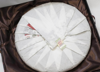 Pressed Rip Pu-erh Tea - Шу пуэр 2012 г. "Баван" завода "Хайвань" блин 3 кг, 