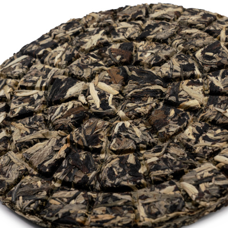 Buy, white tea Yueguang Bai Gu Shu 2023 (White Pu-erh from centuries-old trees) from the Xiaguan factory, 260g cake