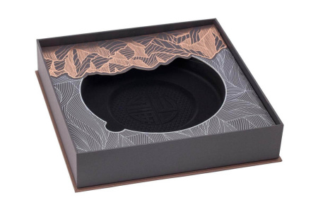 Gift packaging for the "Pressed White Tea" pancake. Price: ₽3,350 rub.