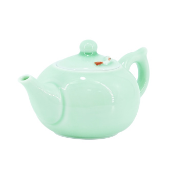 Porcelain teapot "Karpik", 225 ml.. Price: ₽1,730 rub.
